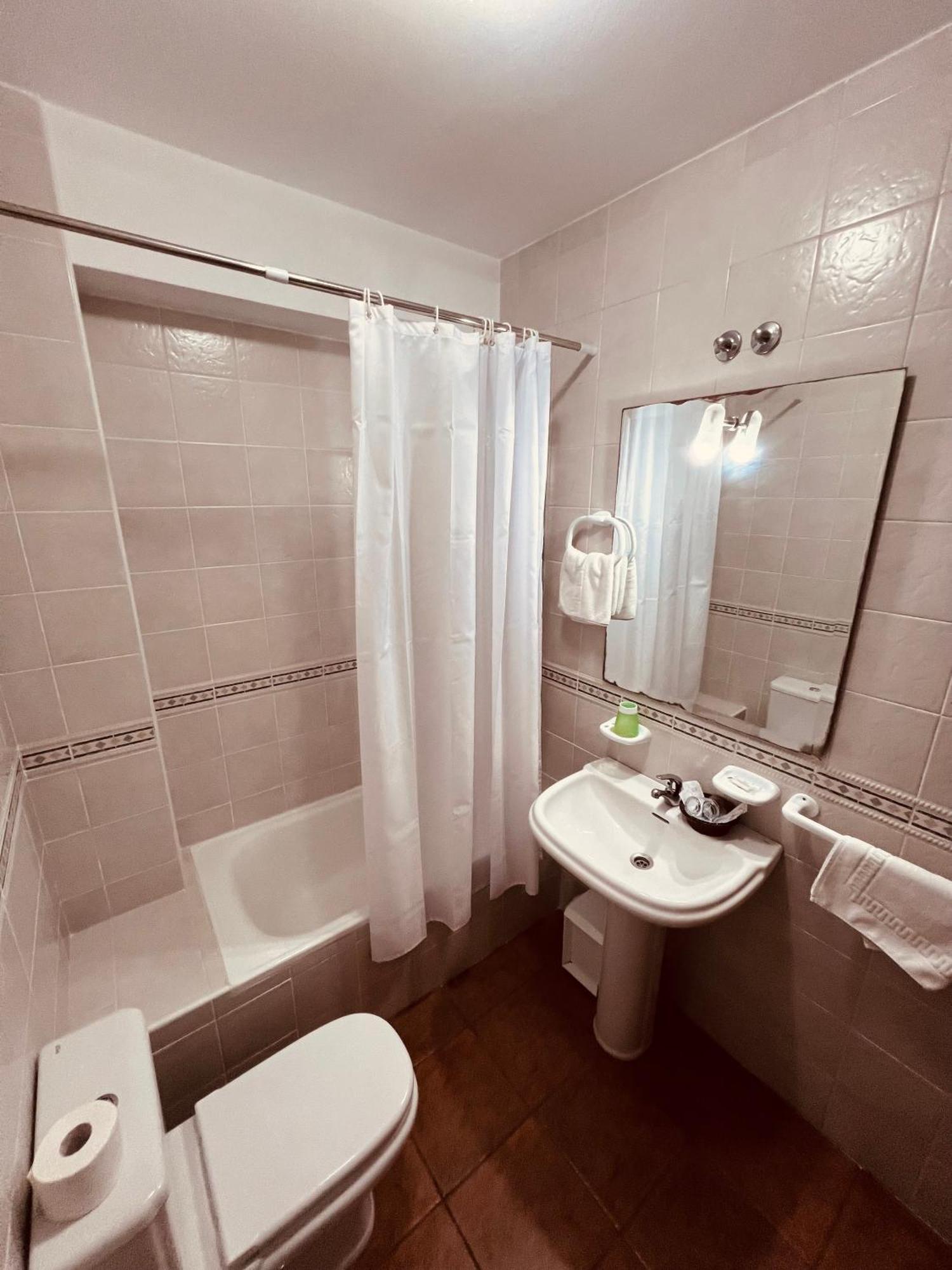 Fogar Dos Antigos Hotell Mazaricos Exteriör bild